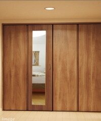 ミラー付クローゼット