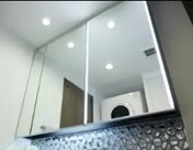 下部照明付きミラー