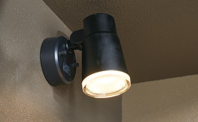 スロップシンク上スポットライト