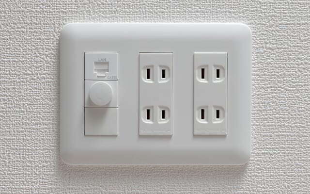 マルチメディア・コンセント