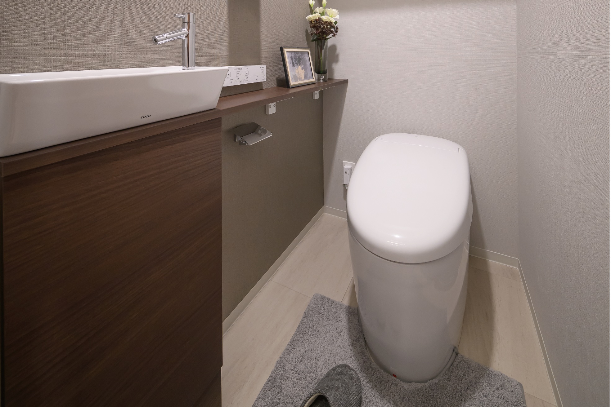 タンクレストイレ