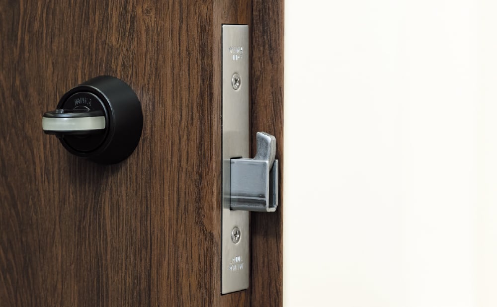 鎌状デッドボルト