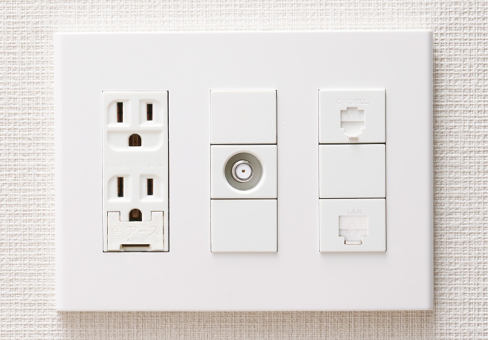 マルチメディアコンセント