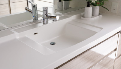 ウェットスペース付
人造大理石ワイドカウンター