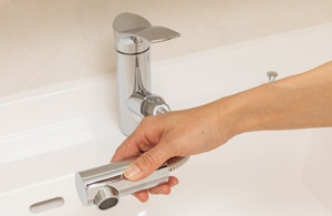 引出式シングルレバー水栓