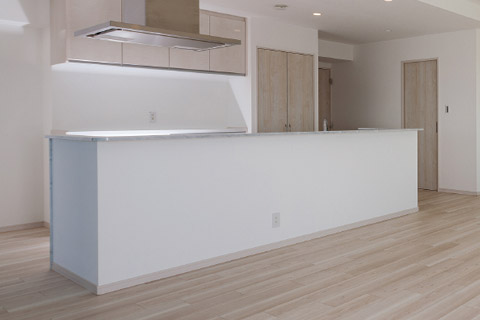 アイランドキッチンを採用