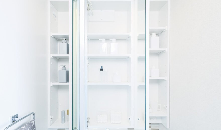 三面鏡キャビネット