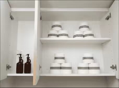 トイレ吊戸棚