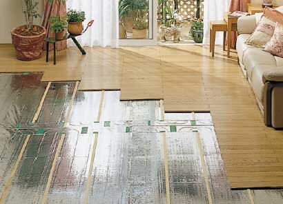 ガス温水床暖房