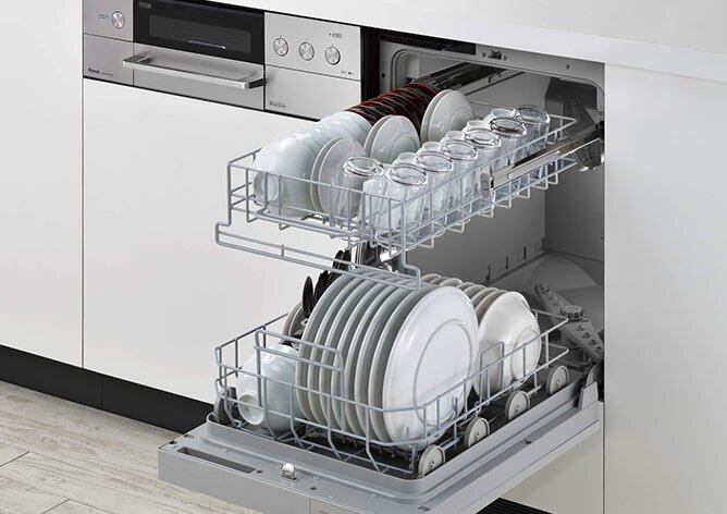 フロントオープン型食洗器