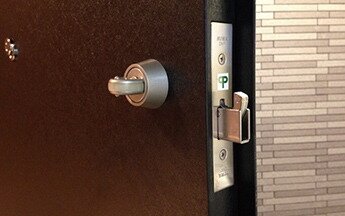 防犯サムターン・鎌付きデッド錠