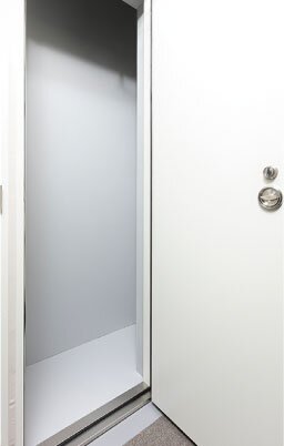 玄関横〈各戸専用〉宅配ボックス