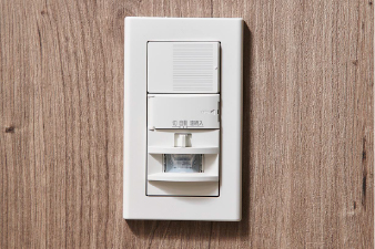 人感センサー（玄関）