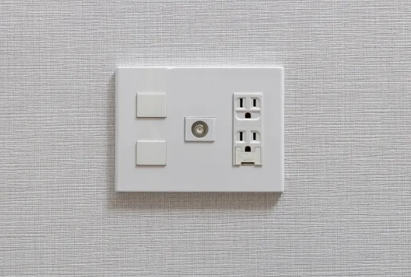 マルチメディアコンセント