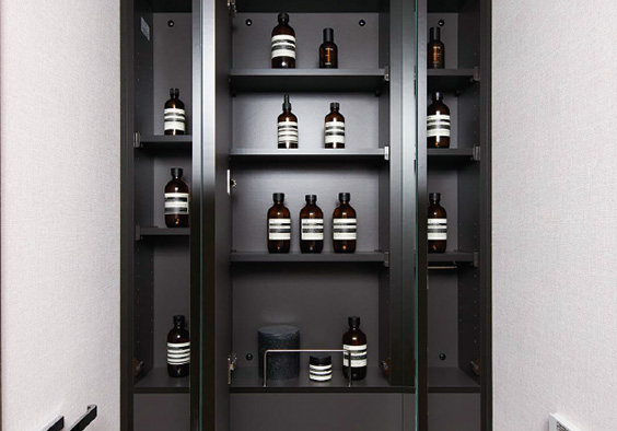 三面鏡キャビネット