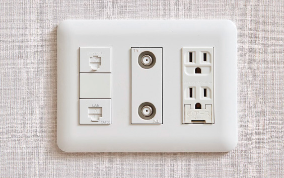 マルチメディアコンセント