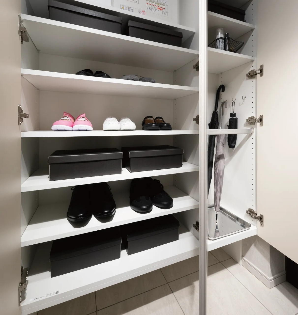 シューズボックス