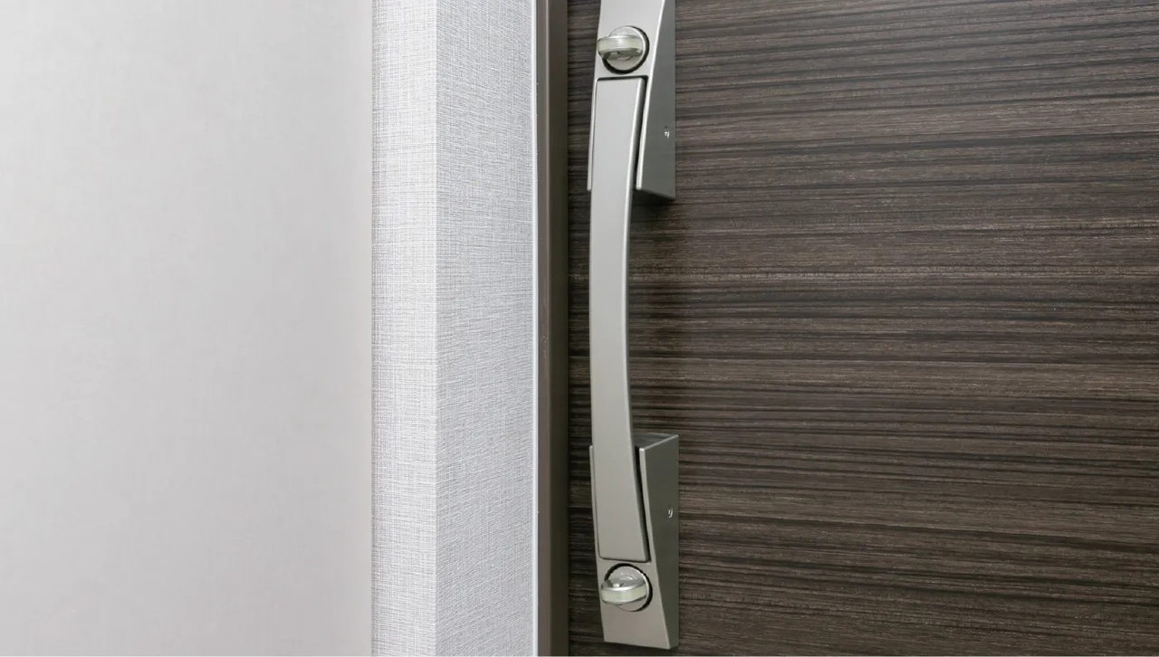 ダブルロックドア