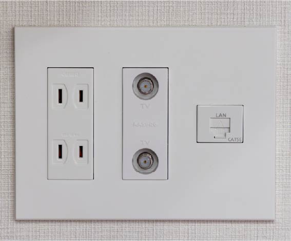 マルチメディアコンセント