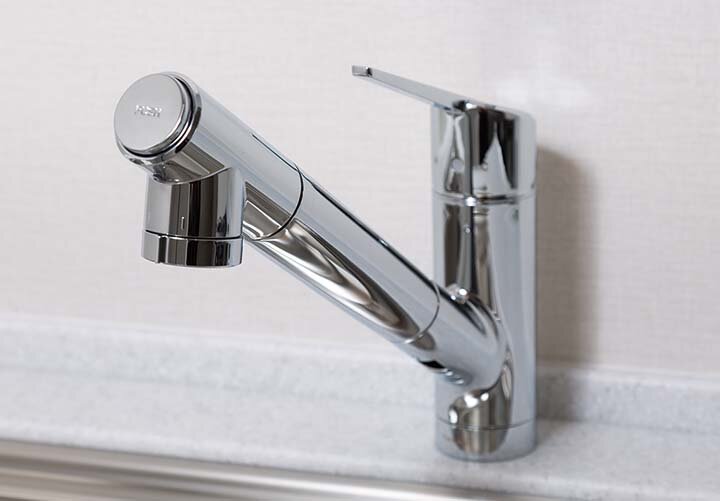 浄水器一体型ハンドシャワー水栓
