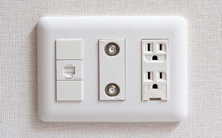 マルチメディアコンセント