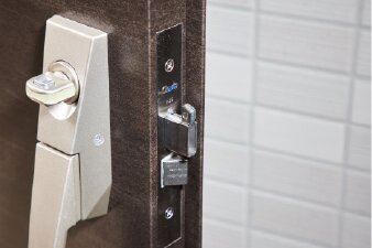 鎌付デッドボルト・防犯サムターン