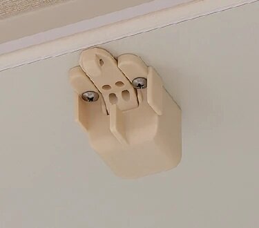 耐震ラッチ