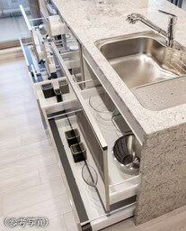 スライド式収納