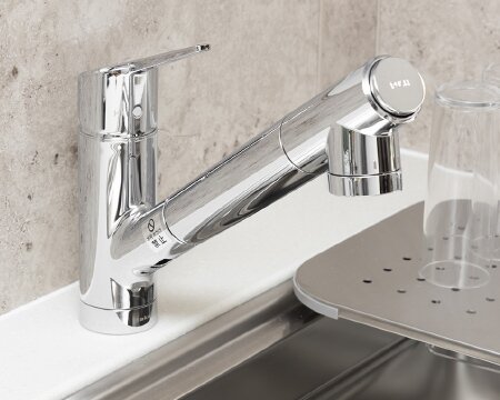 きれいな水を提供する
浄水器一体型シャワー水栓