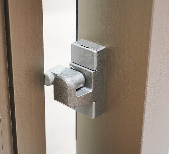 指詰め防止機能付サッシ