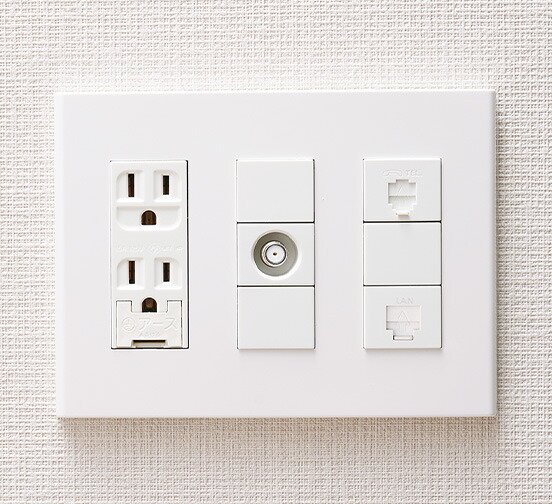 マルチメディアコンセント