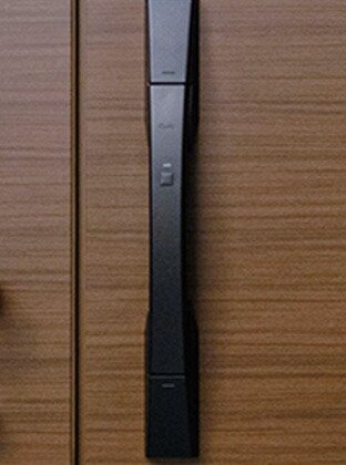 扉がワンタッチで開閉可能
プッシュグリップハンドル錠