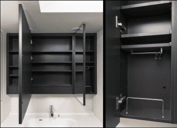 下部照明スペース付き
裏面収納付き三面鏡