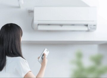 リビング・ダイニングにはエコ暖クールエアコンを標準設置