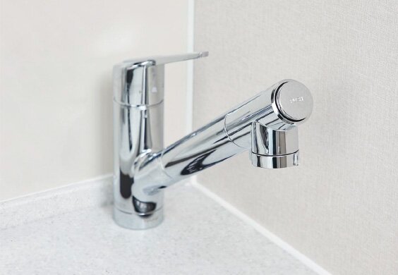 浄水器一体型ハンドシャワー水栓