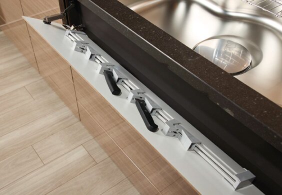 シンク前収納ポケット