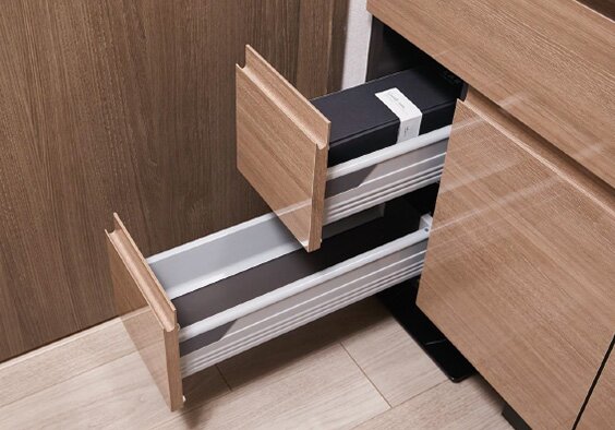 ブルモーション機能付きスライド収納