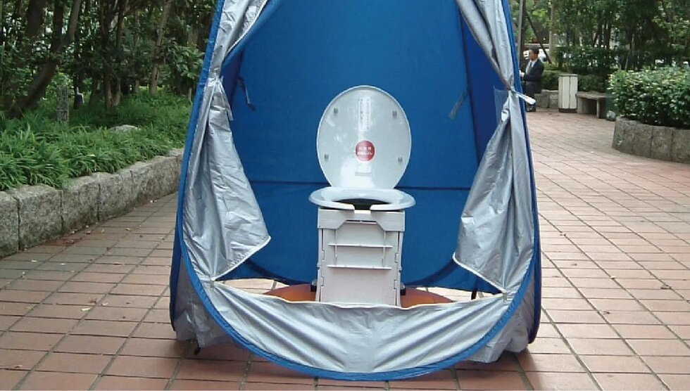 マンホールトイレ