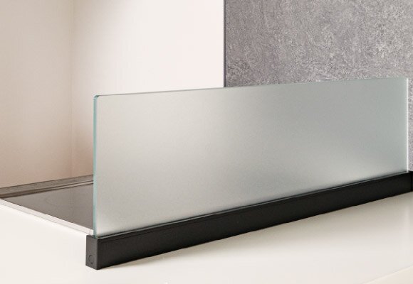 コンロ前ガラスパネル