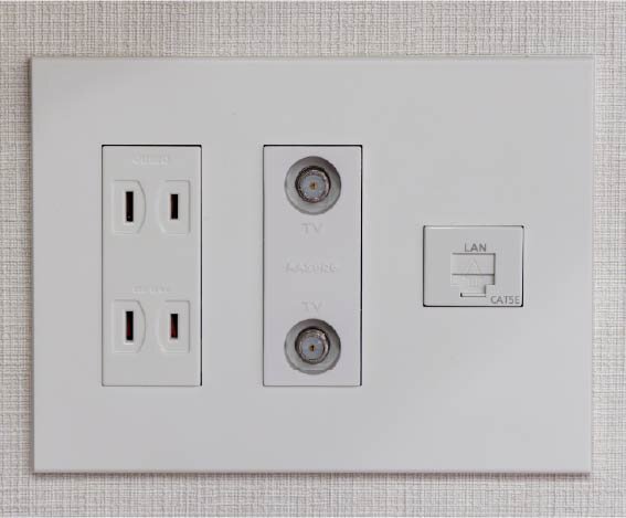 マルチメディアコンセント