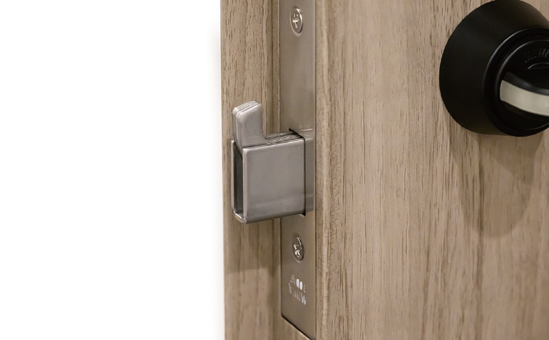 鎌状デッドボルト