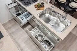 ブルモーション機能付収納