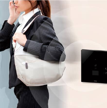 Raccess（ラクセス）
ハンズフリーキーシステム