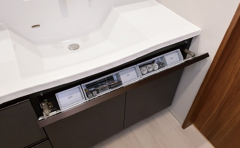 フロントポケット（小物入れ）【全住戸標準仕様】