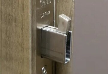 鎌付デッドボルト