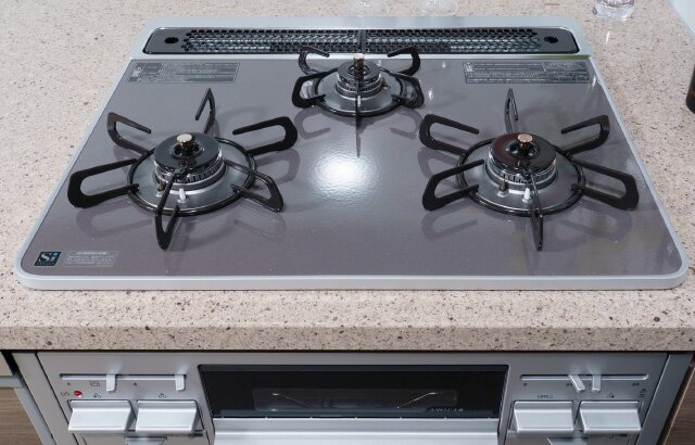 ハイパーガラスコートトップ
三ツ口ガスコンロ