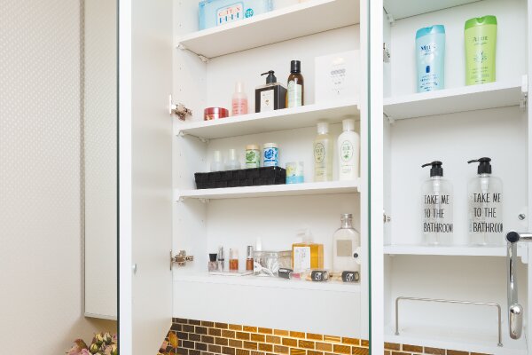 デザインミラー収納