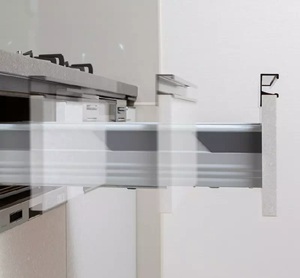 ソフトクローズ機能付
キャビネット