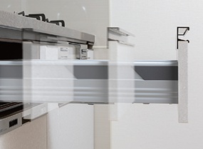 ソフトクローズ機能付キャビネット