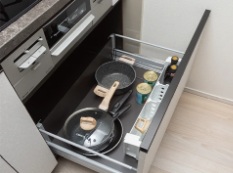 ブルモーション機能付きキャビネット